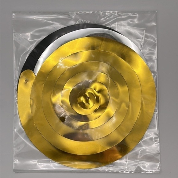 The Haunting Shadows: Spooktacular Halloween‎ Backdrop & Party Kit - Picture 5 of 10